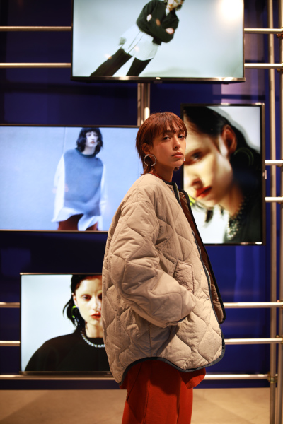 2023 OUTER COLLECTION：MALA MORGAN 着用画像2