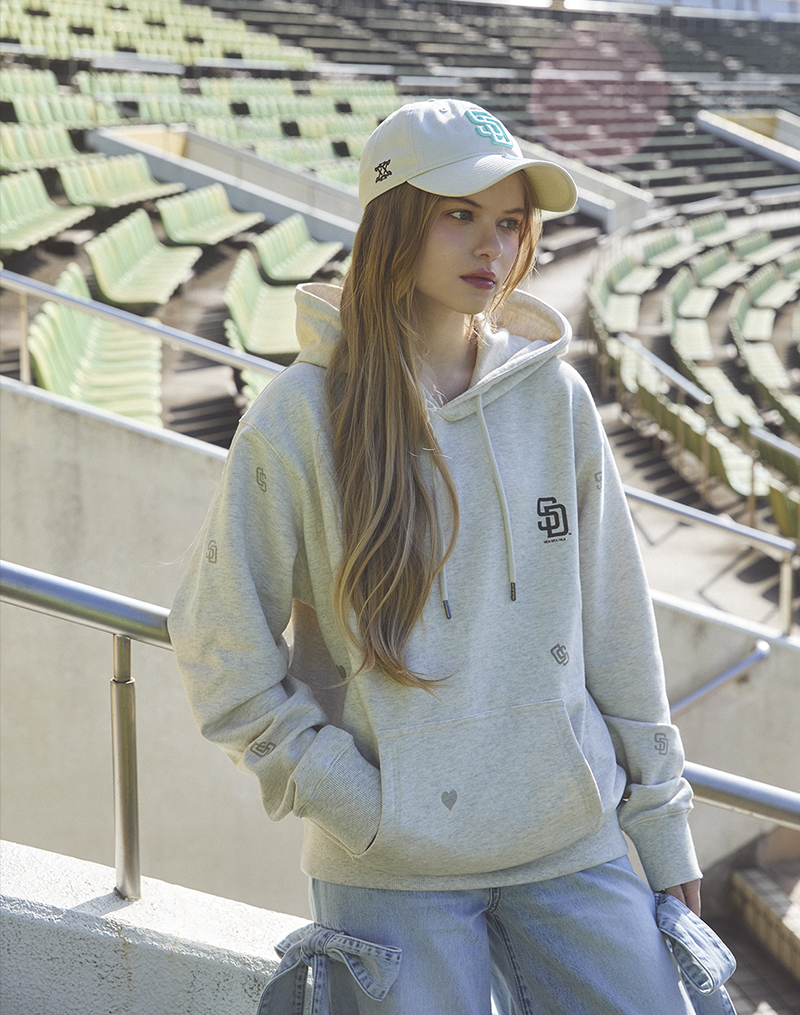 dazzlin COLLABORATION IMAGE - main 