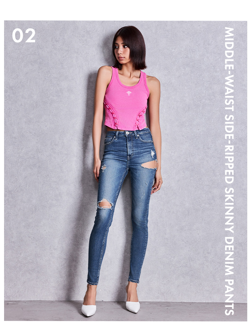 STANDARD DENIM LOOK