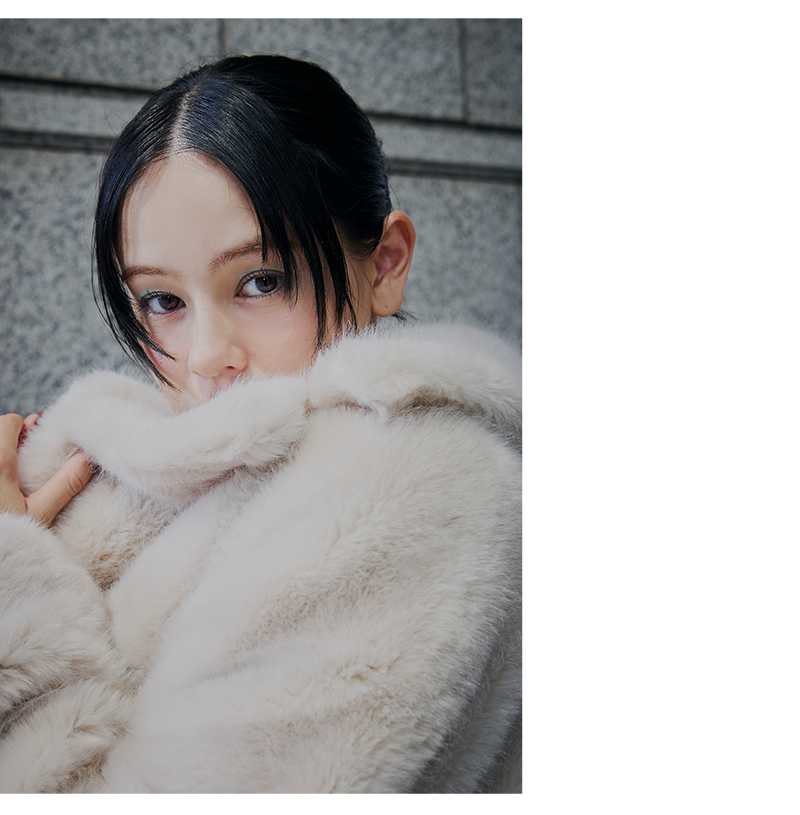 【八木アリサさん・emmaさん着用】Layer the color～澄んだ冬空、重ねて彩る～